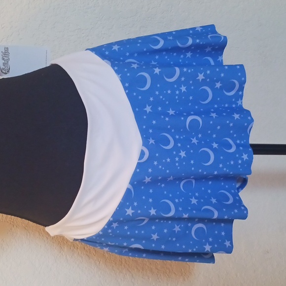 Sailor Moon Hot Topic 2 Piece Bikini Set Size 1X - Picture 3 of 16